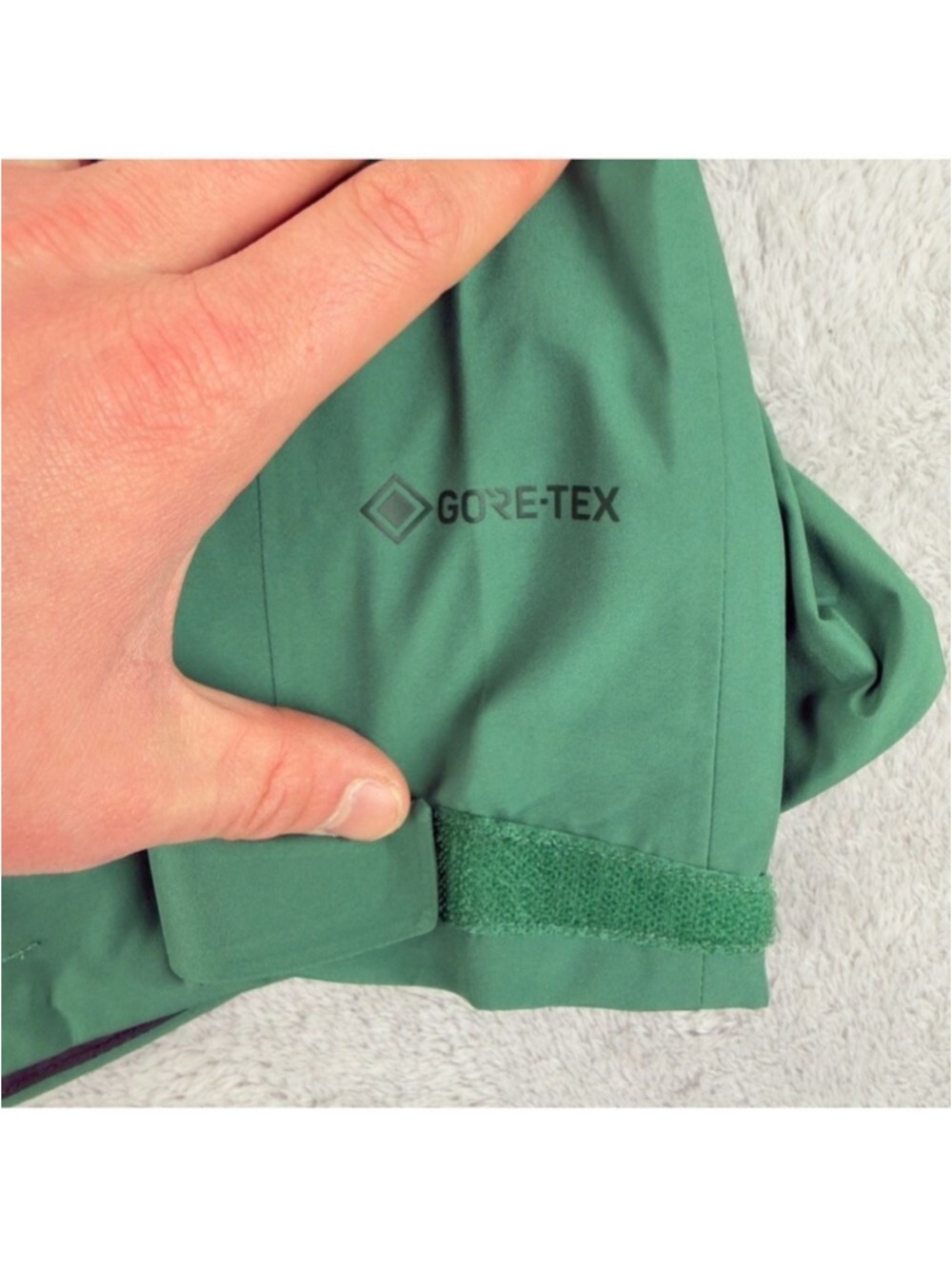 Patagonia NWT Women's Sz Small Calcite Gore-tex Green Jacket 84996 Style Number - Picture 3 of 16